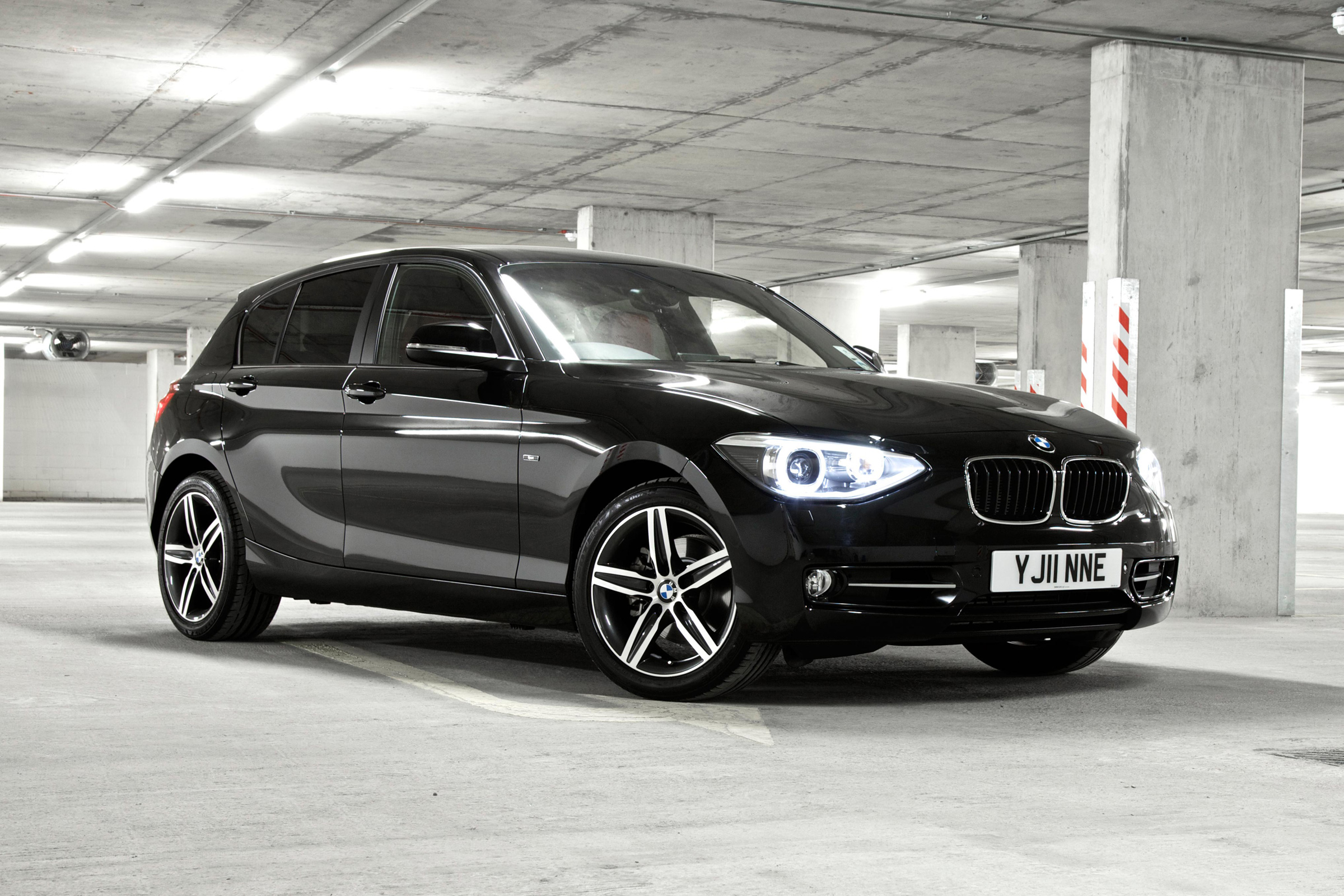 BMW 1 Series Hatchback Review Feature Technology